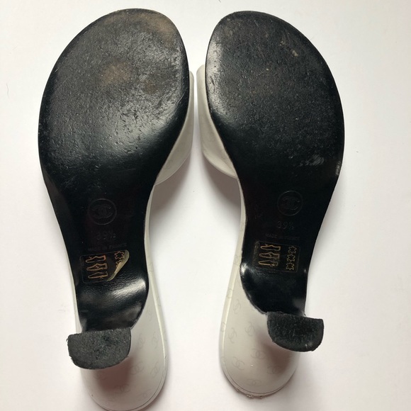 ✨RARE✨ Chanel White Monogram Kitten Heels - Picture 6 of 8